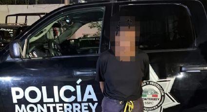 Detienen a mujer en situación de calle que agredía a transeúntes en el Centro de Monterrey