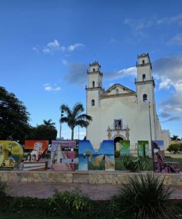 Vampiros en Yucatán : entre los mitos prehispánicos, las leyendas coloniales y los relatos modernos