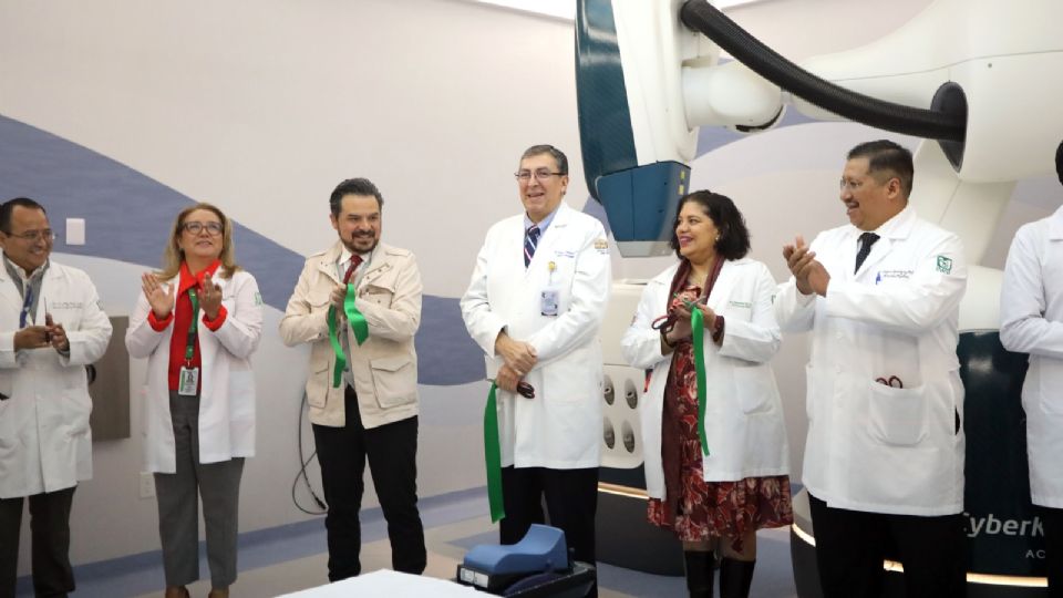 Con la adquisición del CyberKnife, México se convierte en el tercer país en América Latina en
incorporar este sistema de radiocirugía de alta precisión.