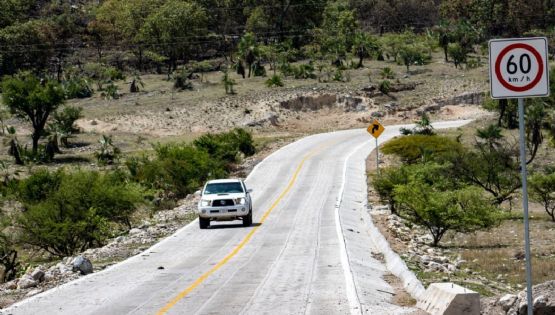 Guerrero fortalece su conectividad con 665 km de nuevos caminos artesanales