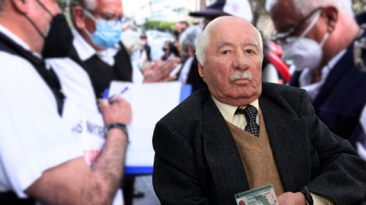 Inapam: qué adultos mayores deberán renovar su tarjeta en 2026