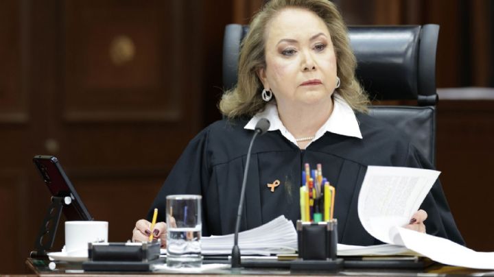 SCJN válida que mujeres se tomen foto para pasaporte con hiyab