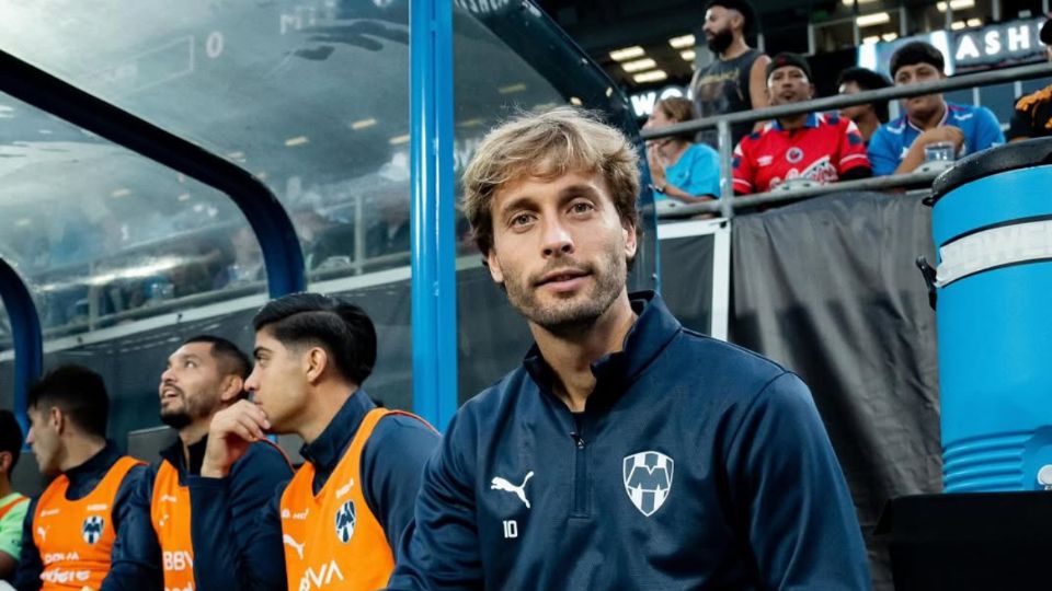 Sergio Canales, capitán de Rayados, se reunió de manera personal con Manuel Higuera, presidente del Racing de Santander.