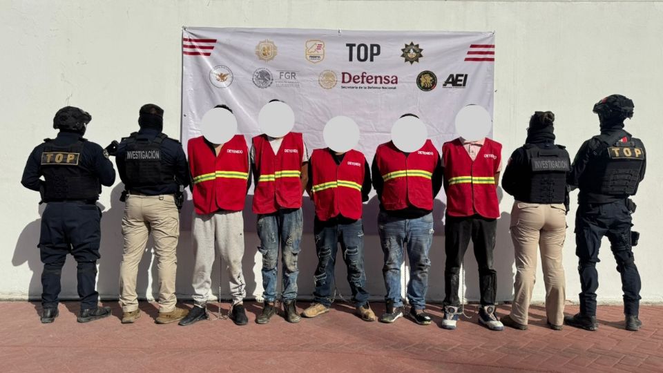 La Fiscalía de Nuevo León y policías de Proxpol Escobedo detuvieron a “El Mala Cara” y cuatro cómplices, responsables de una serie de robos violentos a transportistas.