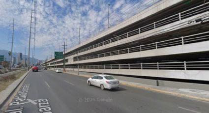 Roban más de 400 mil pesos de una camioneta en Galerías Monterrey