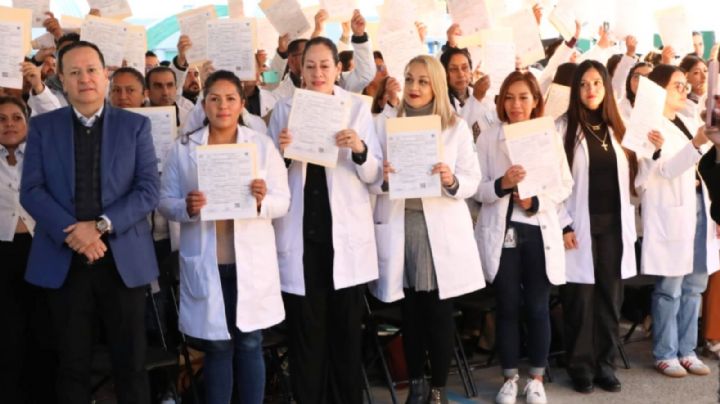 Sheinbaum entrega 270 plazas definitivas del IMSS bajo el Plan Michoacán por la Paz y la Justicia