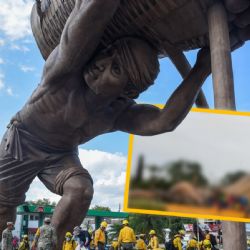 VIDEO | Momento exacto en que cae "El Colotero", escultura emblemática de Veracruz