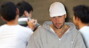 ¿Justin Bieber golpeado en pelea callejera? Hailey Bieber, testigo del momento