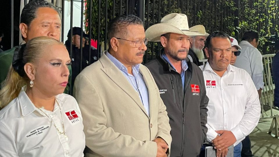 Segob y transportistas llegan a acuerdos.