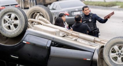 Mujer fallece tras volcadura en la Carretera a Colombia, en Lampazos