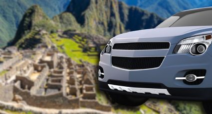 Captan instante en que auto vuelca por pendiente y termina en zona arqueológica en Perú | VIDEO