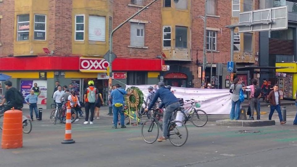Cierran avenida Insurgentes.