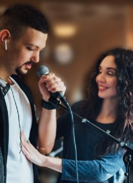 De simples a negativas: el análisis de 20 mil canciones populares