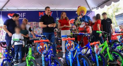 Adrián de la Garza encabeza entrega de regalos navideños del Cerro del Topo Chico en Monterrey