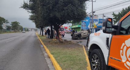 Volcadura de vehículo en Guadalupe deja un hombre lesionado en Israel Cavazos y Pablo Livas