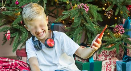 Dar un celular a menores podría afectar su desarrollo, alertan expertos