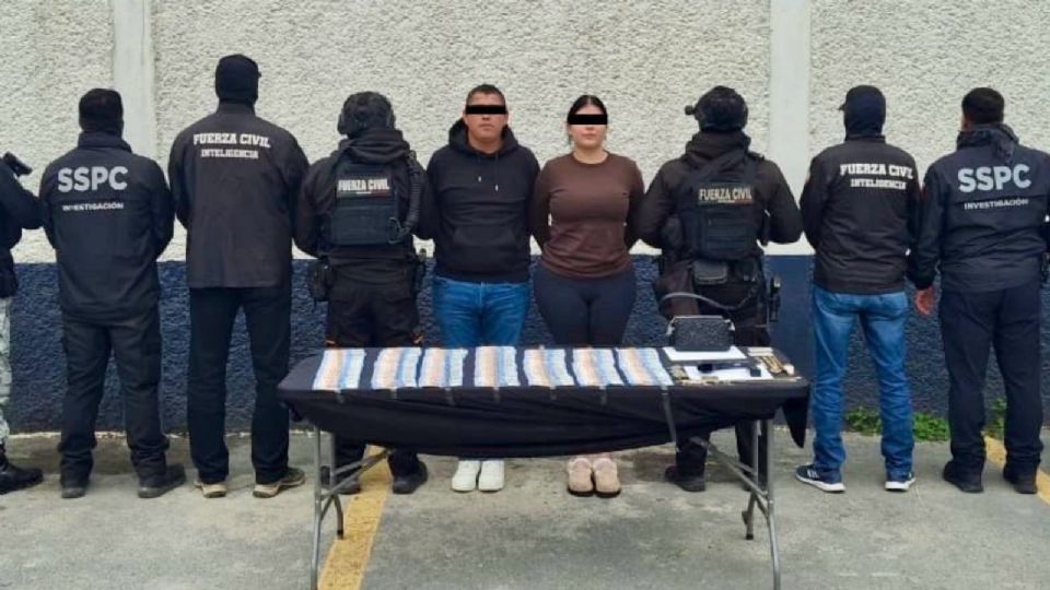 La pareja fue detenida en un operativo de inteligencia en el Fraccionamiento Parque Industrial Milenium, en Apodaca.