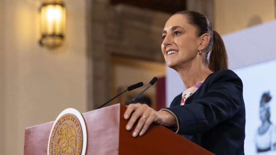 La jefa del Ejecutivo rechazó que López Obrador asista.