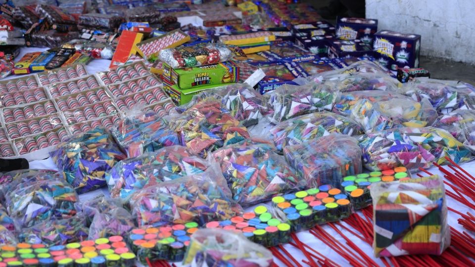 Autoridades de Guadalupe aseguraron más de una tonelada de pirotecnia en operativos preventivos por la temporada navideña.