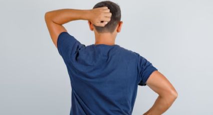 VIDEO | Sujeto en estado de ebriedad patea a niño, lo hace llorar y se va como si nada a su casa