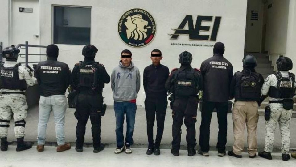 Autoridades aseguraron múltiples dosis de droga durante los operativos en Apodaca y Monterrey.