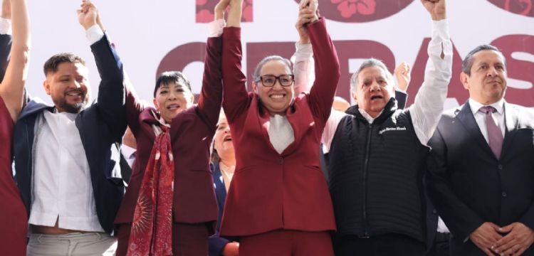 Ante 20 mil personas, Azucena Cisneros rinde su Primer Informe de Gobierno en Ecatepec