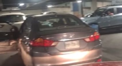 Colapsa vialidad en Galerías Monterrey: Usuarios reportan hasta dos horas para salir