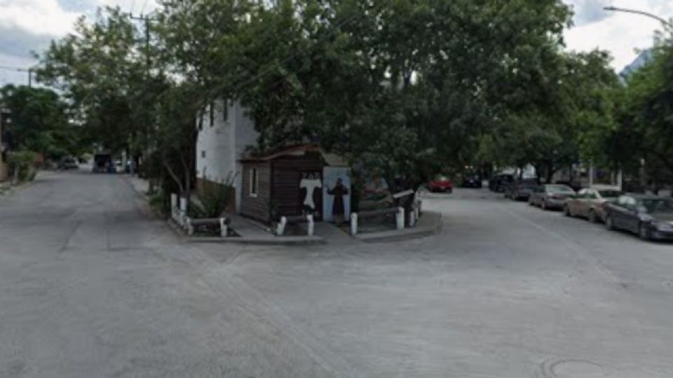 Los hechos se registraron en el cruce de las calles Zaragoza y Lago Karakul, en la colonia Xochimilco, en el municipio de Guadalupe.