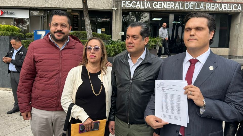 Diputados de Morena presentan nueva demanda contra el exgobernador de Tamaulipas, Francisco García Cabeza de Vaca, ante la FGR.