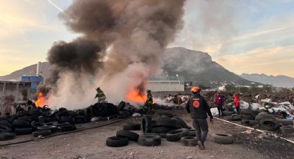Incendio en Parque Industrial Escobedo moviliza a Protección Civil y Bomberos