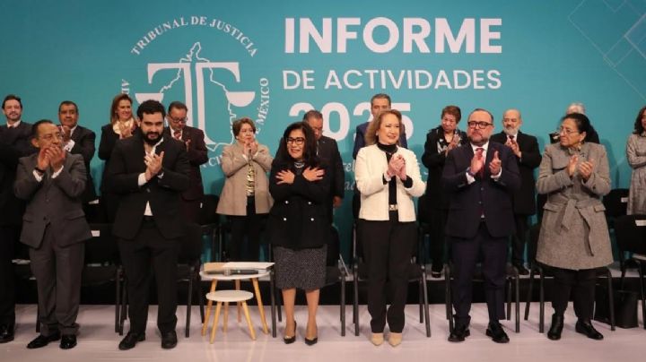 Yasmín Esquivel asiste al informe de actividades de la magistrada presidenta del TJA CDMX