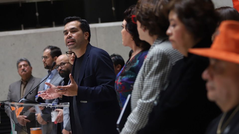 Los dos días de descanso a la semana deben ser obligatorios, pero no necesariamente ser sábado y domingo, la propuesta de la Presidenta se puede adaptar, consideran emecistas.