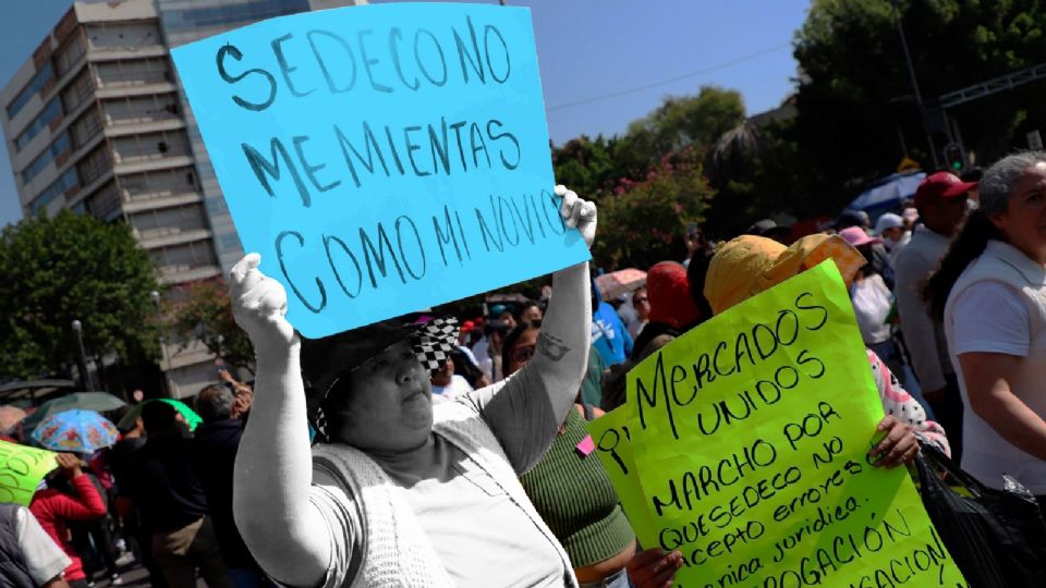 Protesta de locatarios de mercados públicos.