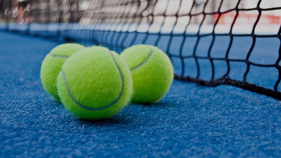 Con su combinación de tenis y squash, este deporte ha atraído a un número creciente de aficionados.