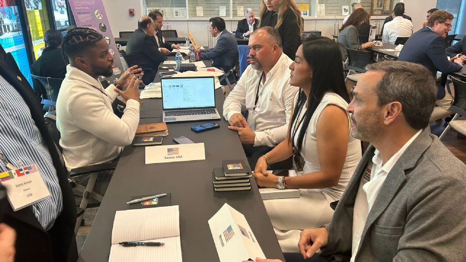 Más de 100 empresas mexicanas participan en LatAm Trade Show Orlando and Port Tampa Bay 2025 para promover negocios los negocios y la inversión.