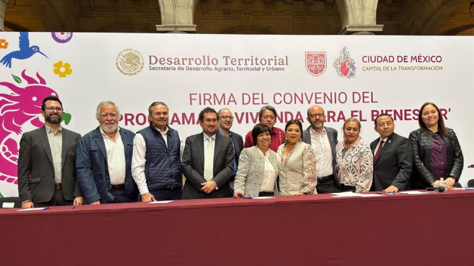 Sedatu y Gobierno CDMX firman convenio para implementar el Programa de Vivienda para el Bienestar.