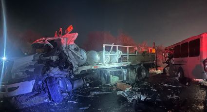 Mueren dos conductores tras choque en la carretera a Monclova, en Abasolo