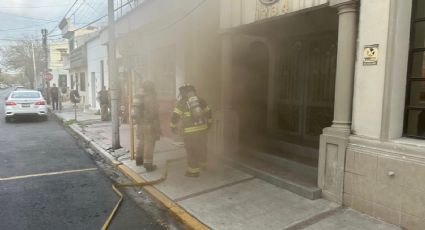 Incendio en oficinas de Grupo Liberación causa movilización en centro de Monterrey