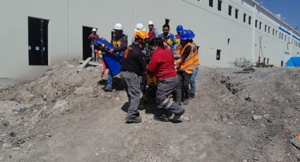 Cae desde 14 metros trabajador  Ciénega de Flores; es reportado grave