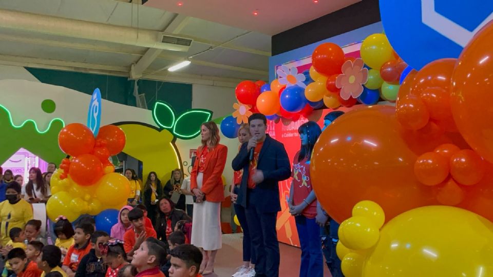 Las autoridades estatales celebraron el tercer aniversario de la Cobertura Universal Contra el Cáncer Infantil.