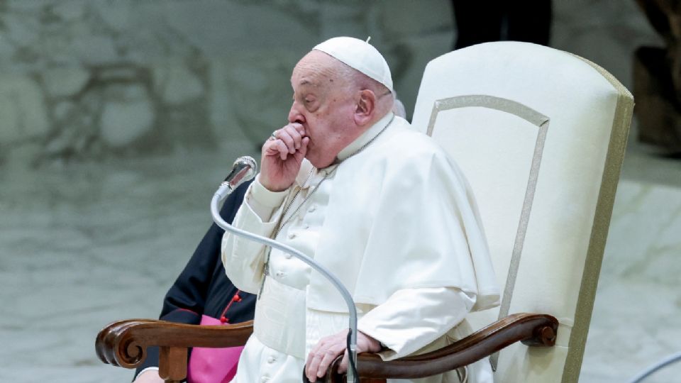 Papa Francisco presenta complicaciones en su salud.