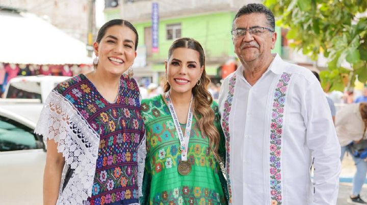 Evelyn Salgado inaugura la Plaza Cívica de Coyuca de Benítez; una inversión de casi 12 mdp