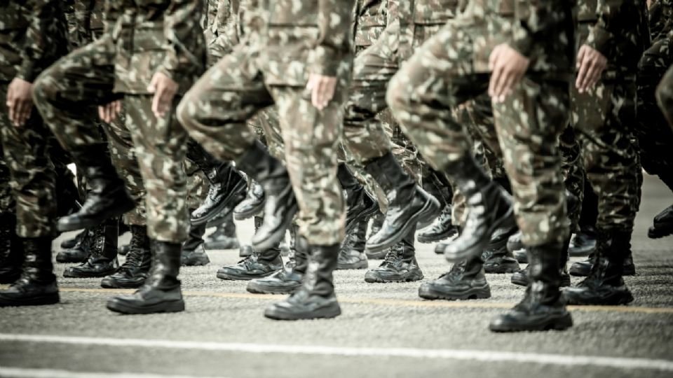 Claudia Sheinbaum destacó que hoy, el Ejército Mexicano, la Fuerza Aérea, y la Guardia Nacional “son instituciones que sostienen el Estado mexicano y son esencia de la soberanía nacional”.

