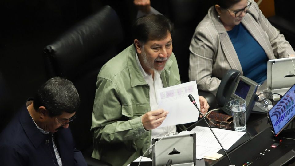 Gerardo Fernández Noroña resaltó que es falso que la Cámara Alta haya entregado información incompleta y fuera de tiempo a la autoridad electoral.