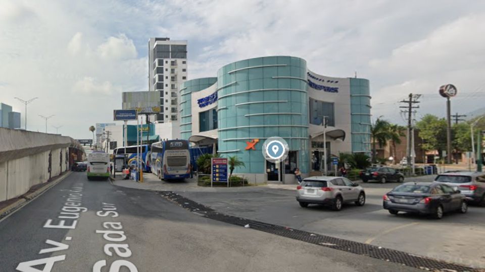 Cruce de la calle Palestina y la avenida Garza Sada, colonia Roma, Monterrey, NL.