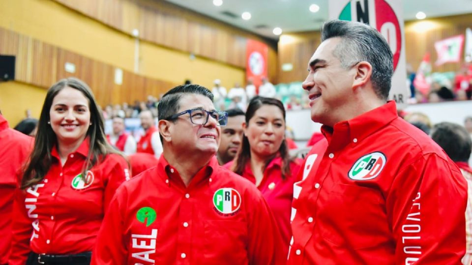Israel Betanzos y Tania Larios rindieron protesta.