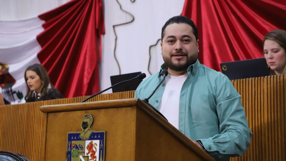 El diputado Miguel García Lechuga propuso sancionar la promoción de obras fantasma, mientras que Mario Soto Esquer planteó condicionar la autorización de nuevos fraccionamientos a un estudio de factibilidad del Instituto de Movilidad y Accesibilidad.