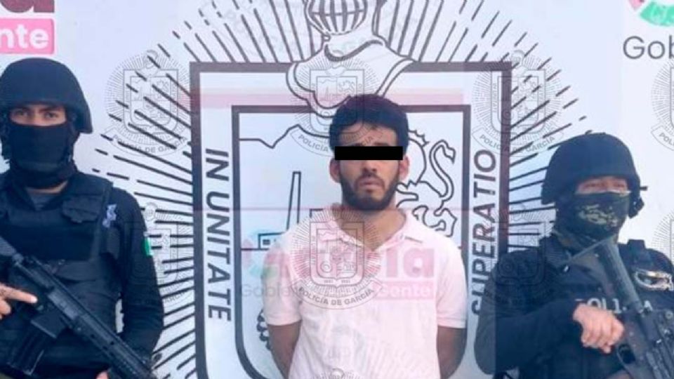 El detenido fue identificado como Luis N de 34 años, quien es originario de Durango.