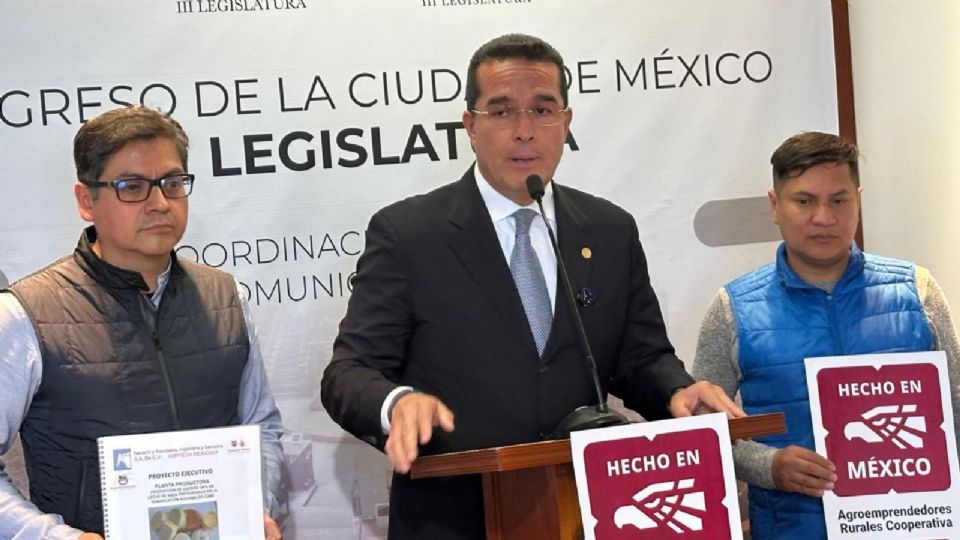 El Alejandro Carvajal indicó que la idea es impulsar el consumo interno y comprar productos hechos por manos mexicanas.