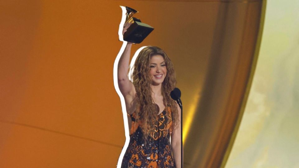 Shakira celebró su cuarto Grammy reconociendo a la comunidad inmigrante en Estados Unidos.